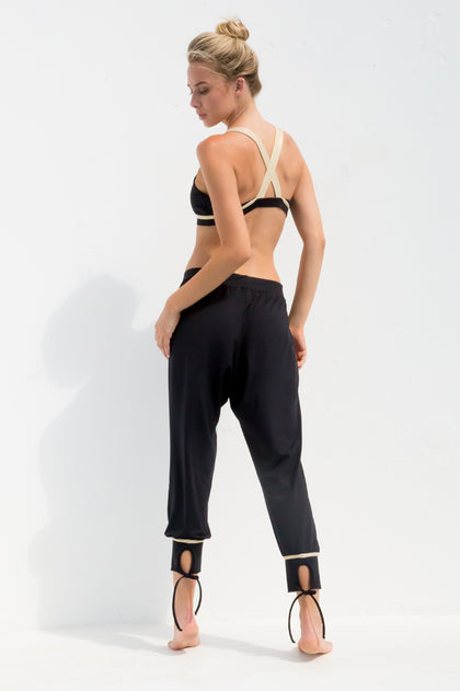 WARRIOR SPIRIT - Crossback Sports Bra & Yoga Pants • Black Gold