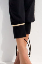 WARRIOR SPIRIT - Crossback Sports Bra & Yoga Pants • Black Gold