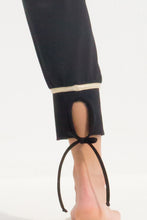 WARRIOR SPIRIT - Crossback Sports Bra & Yoga Pants • Black Gold