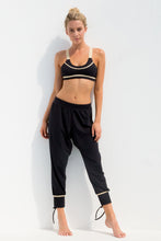 WARRIOR SPIRIT - Crossback Sports Bra & Yoga Pants • Black Gold
