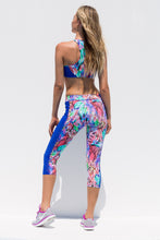 GORGEOUS CHAOS - Lacefront Sports Bra & Mesh Sides Capri Legging • Multicolor