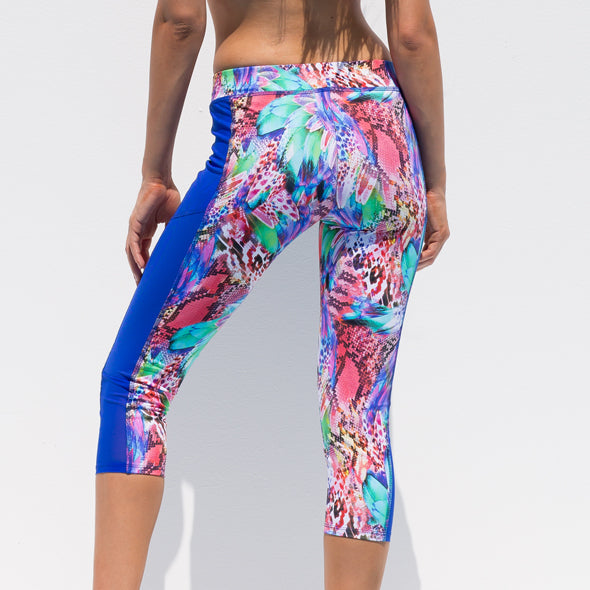 GORGEOUS CHAOS - Mesh Sides Capri Legging