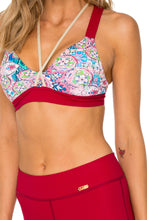 AZUCAR - Gold Crossback Sports Bra & Pintucked Knee Legging • Multicolor