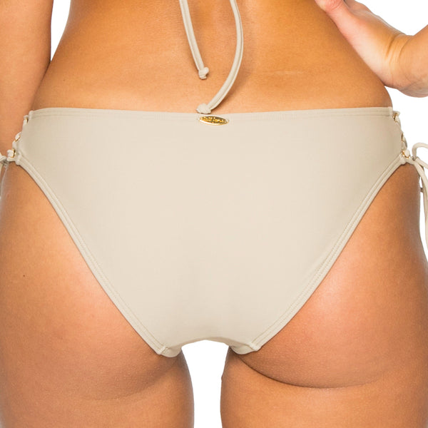 LA CORREDERA - Full Bottom