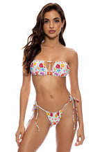 AMOR Y PLAYA - Multiway Scrunched Cup Bandeau & Seamless String Brazilian Tie Side Bottom • White