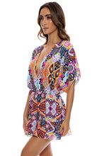 MARACUYA KISSES - Playera V Neck Ruffle Dress • Multicolor