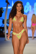 TI AMO - Ruffle Trim Seamless Triangle Top & Ruffle Trim Reversible Banded High Leg Wavy Back Bottom • Radiant Yellow Runway