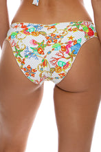 IL MARE - Scalloped Balconette Top & Seamless Full Ruched Back Bottom • White Campaign